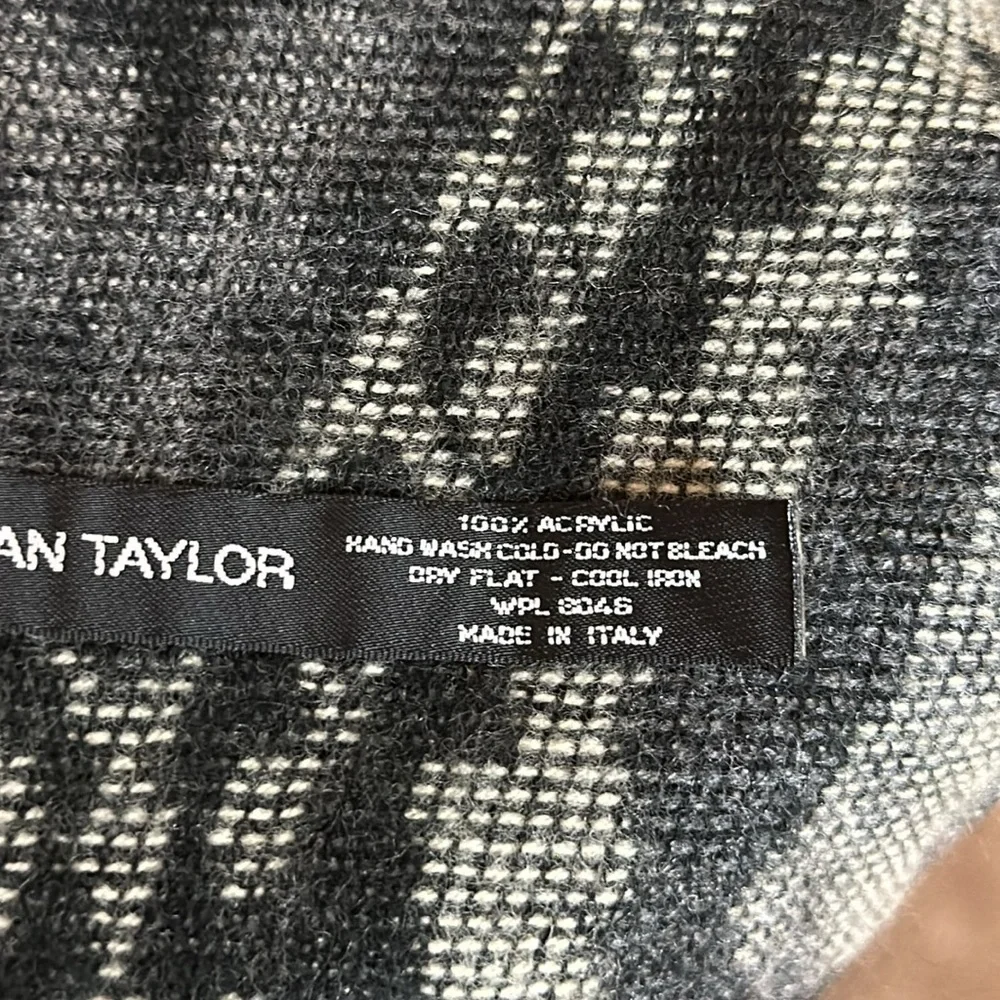 Morgan Taylor Scarf with Fringe Made in Italy